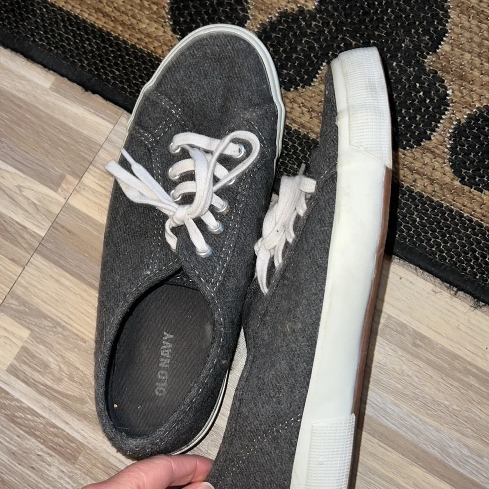 Old navy gray wool lace up sneakers